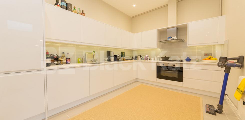 			WAREHOUSE CONVERSION IN ANGEL-OLD STREET-SHOREDITCH, 1 Bedroom, 1 bath, 1 reception Flat			 EAGLE HOUSE-EAGLE WHARF ROAD, ANGEL-OLD STREET-SHOREDITCH